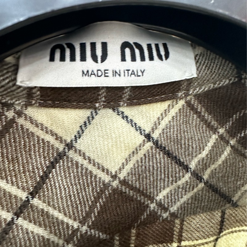 MiuMiu繆繆羊毛格紋襯衫外套 36碼 尺寸it36，肩寬52，胸圍118，衣長52，袖長55-3