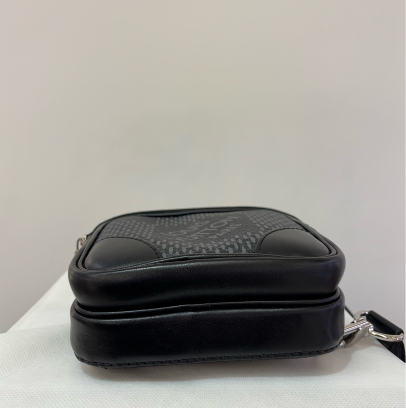 LV黑灰大棋盤格AMAZONE 單肩包-5