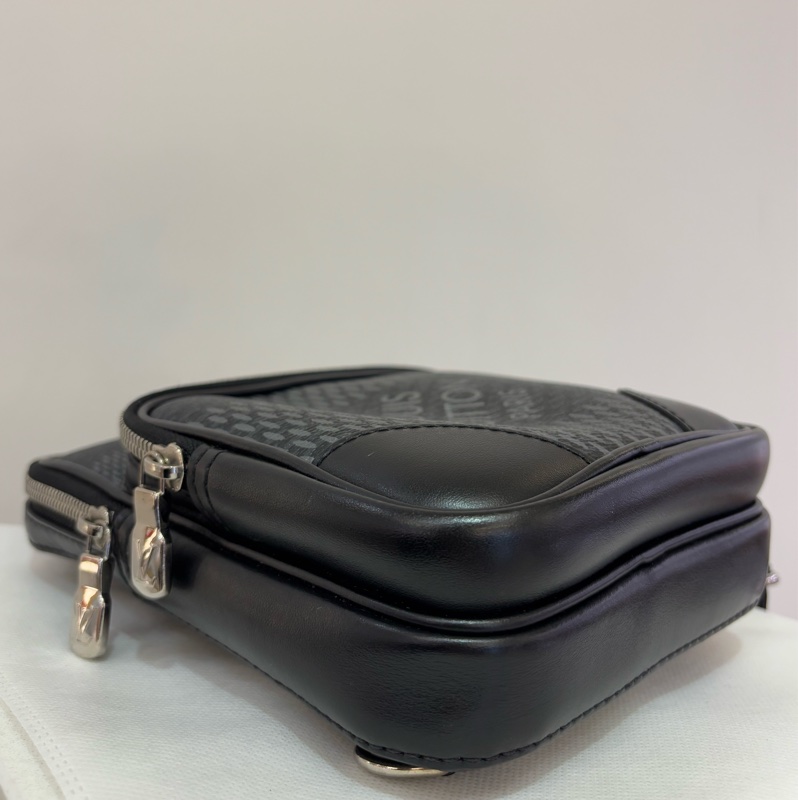 LV黑灰大棋盤格AMAZONE 單肩包-7