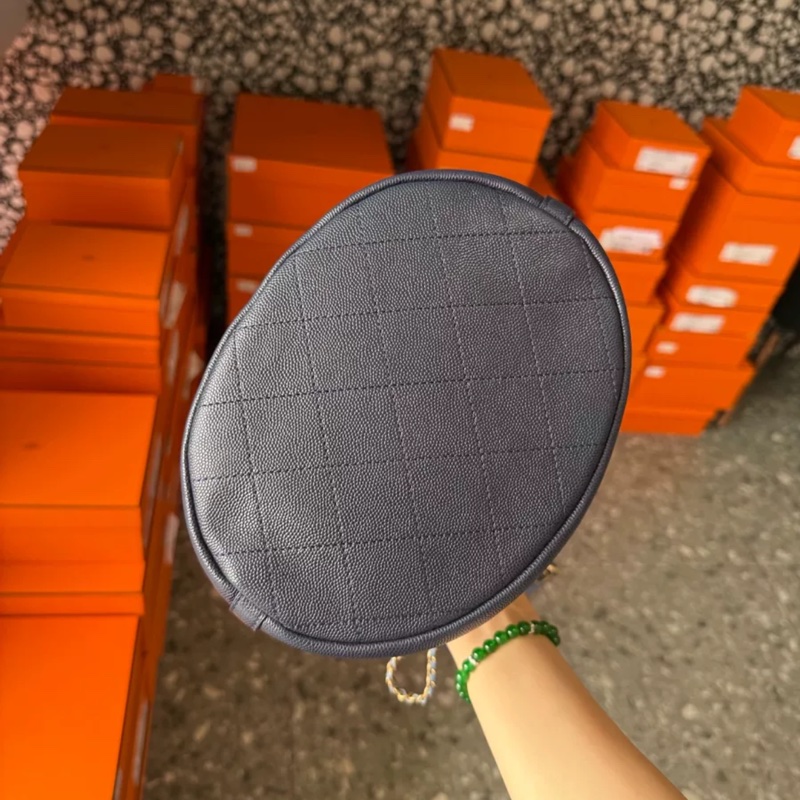 Chanel 拼色水桶-1