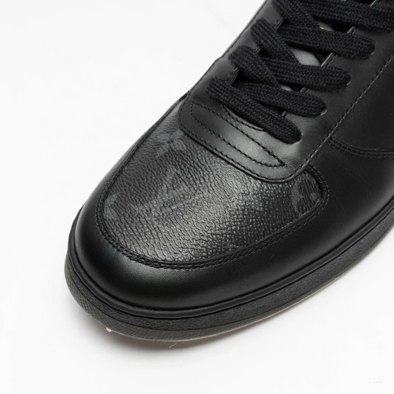 99 新❤️Lv 黑色老花男士板鞋/休閒鞋，又稱黑武士 低調經典款 碼數：40.5-5