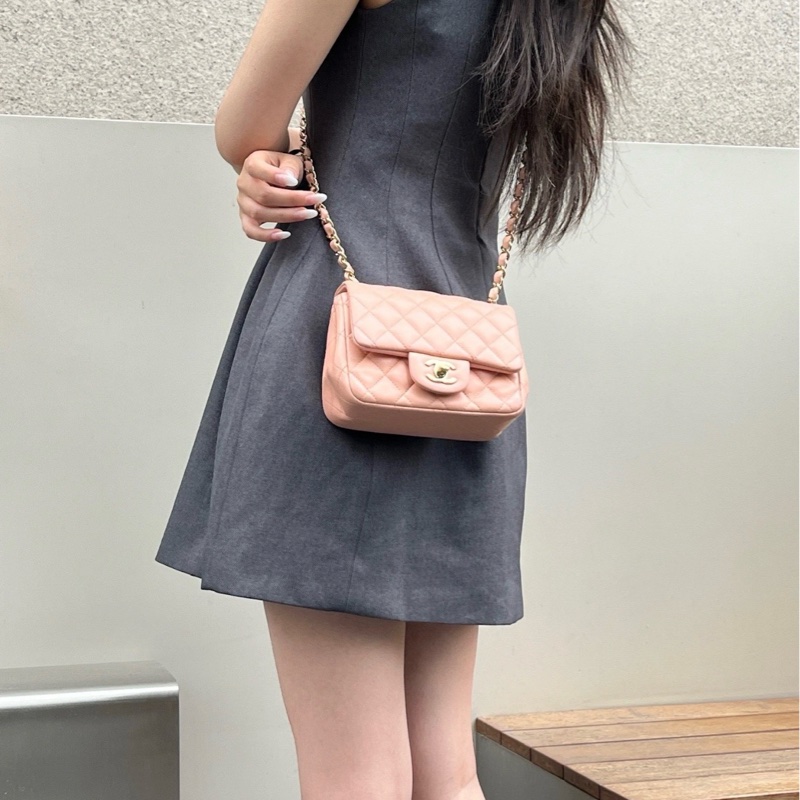 【配件：盒子、防塵袋、保卡、說明書 99新💕】Chanel 21P cf 方胖子 粉色 裸粉色 淺粉色 金扣 羊皮 手提 單肩 斜挎-1