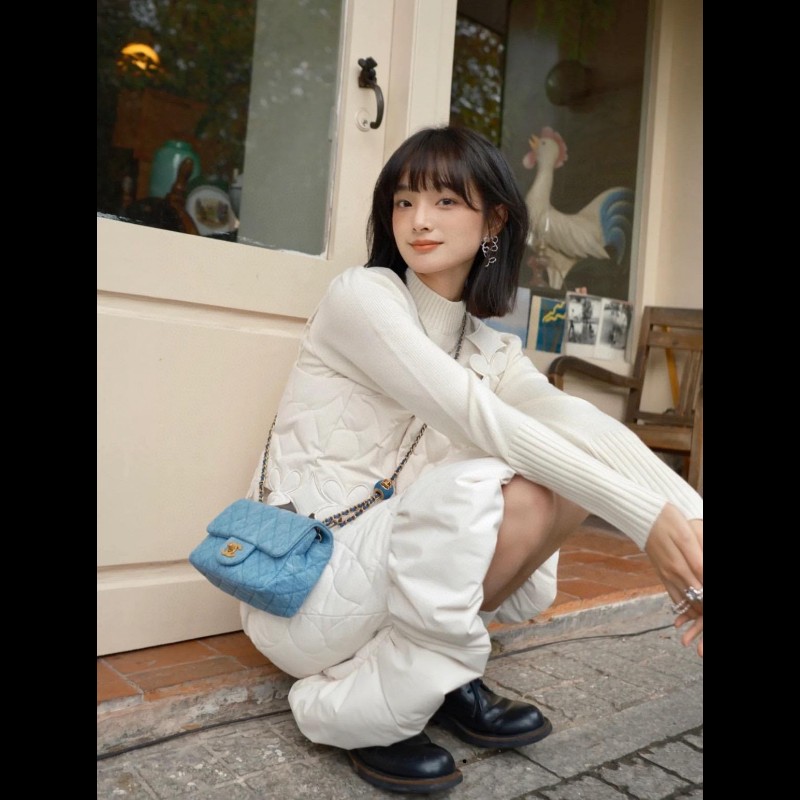 Chanel gold ball mini nee
牛仔 金球方胖子 鏈條包-6