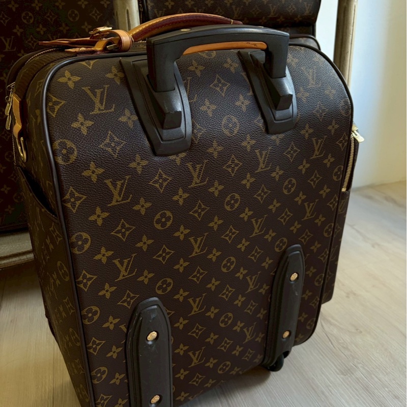 LV小型老花行李箱-3