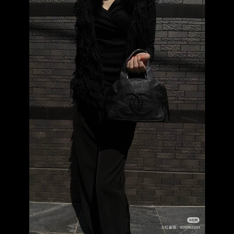 莉亞精品♡CHANEL 軟皮小便當包 二手美品-1