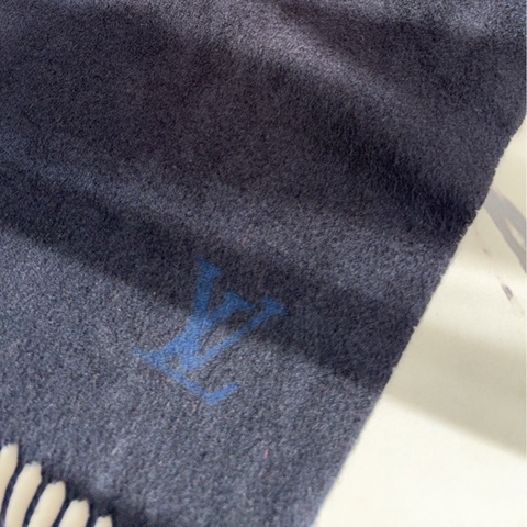 lv 深藍圍巾🧣
