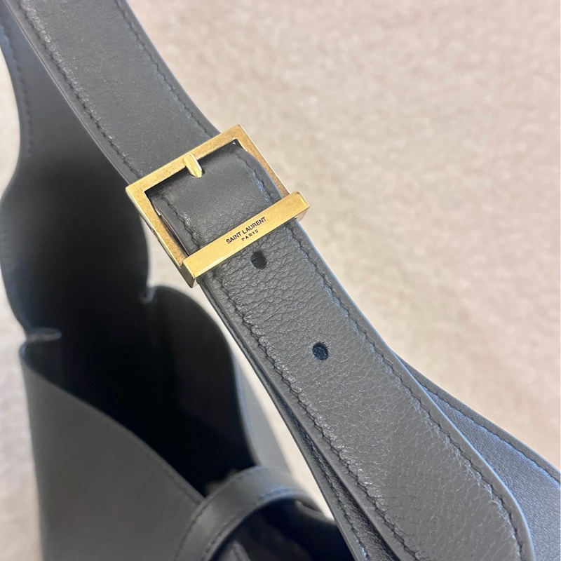 【全🆕】YSL hobo small LE5A7 金色 Logo 粒面牛皮 Hobo 小號單肩色-4