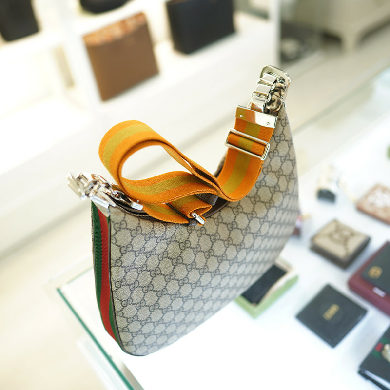 GUCCI 中型單肩包 702823 96GRN 4091 帆布 米色-10