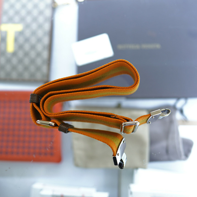 GUCCI 中型單肩包 702823 96GRN 4091 帆布 米色-26