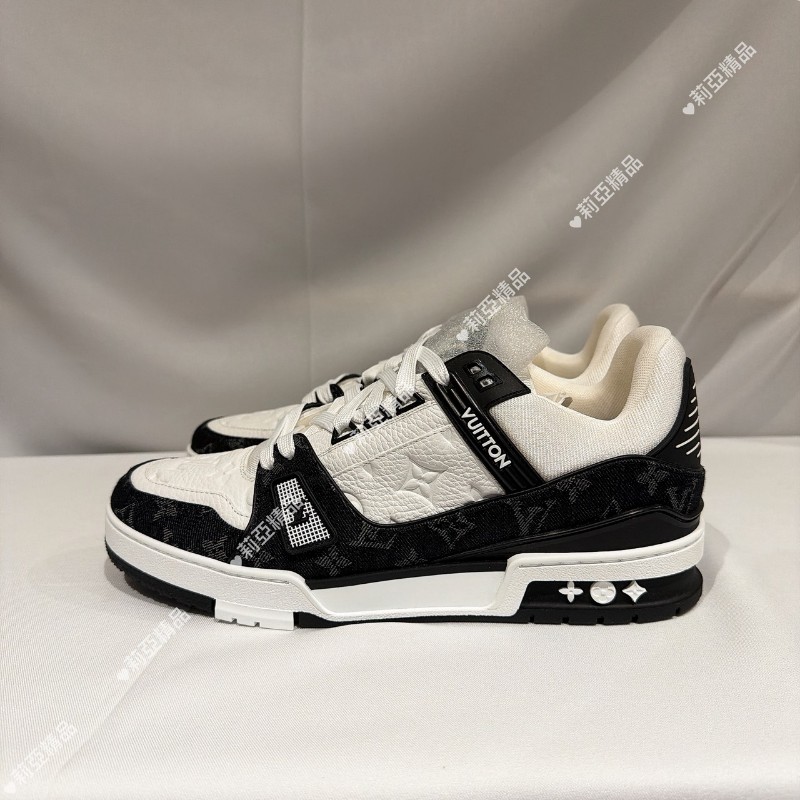 莉亞精品♡LV 黑牛仔Trainer 尺碼8 全新閒置-5