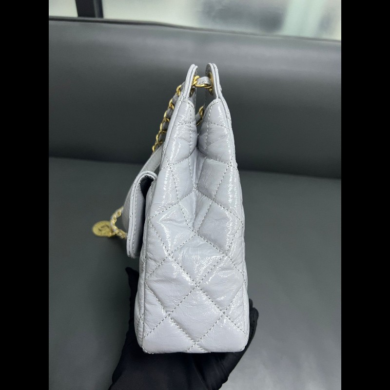 CHANEL 23b天猫精靈
灰色油蜡皮中號-3