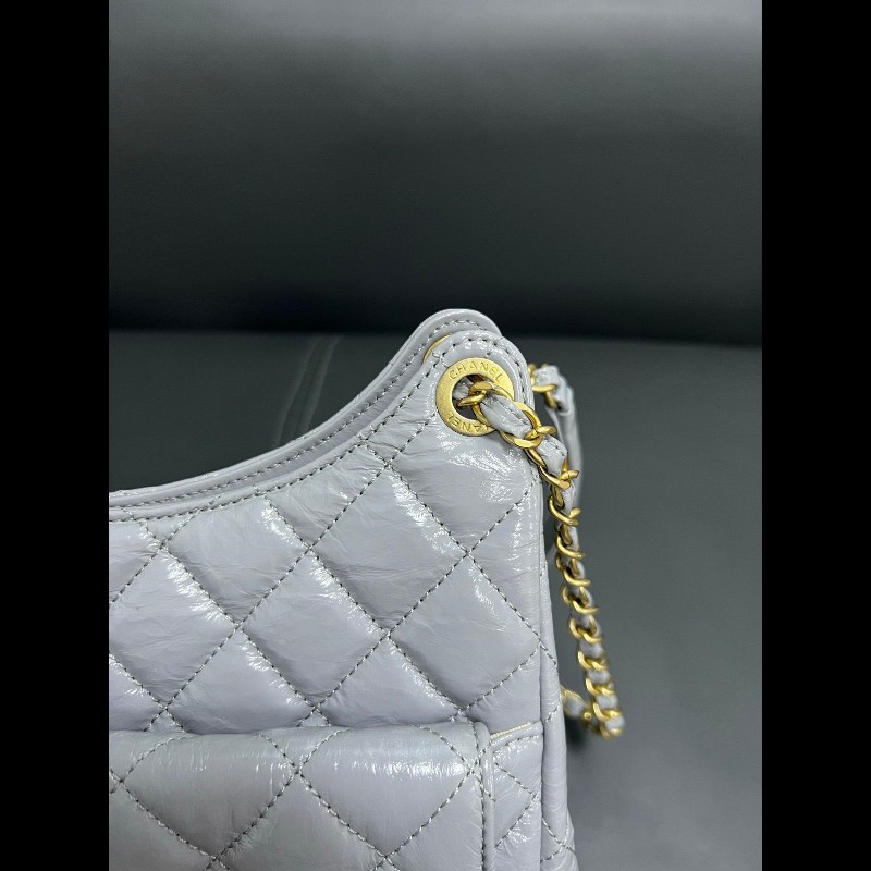 CHANEL 23b天猫精靈
灰色油蜡皮中號-8