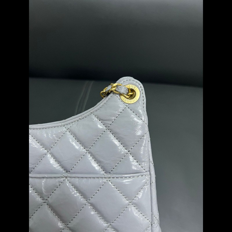 CHANEL 23b天猫精靈
灰色油蜡皮中號-11