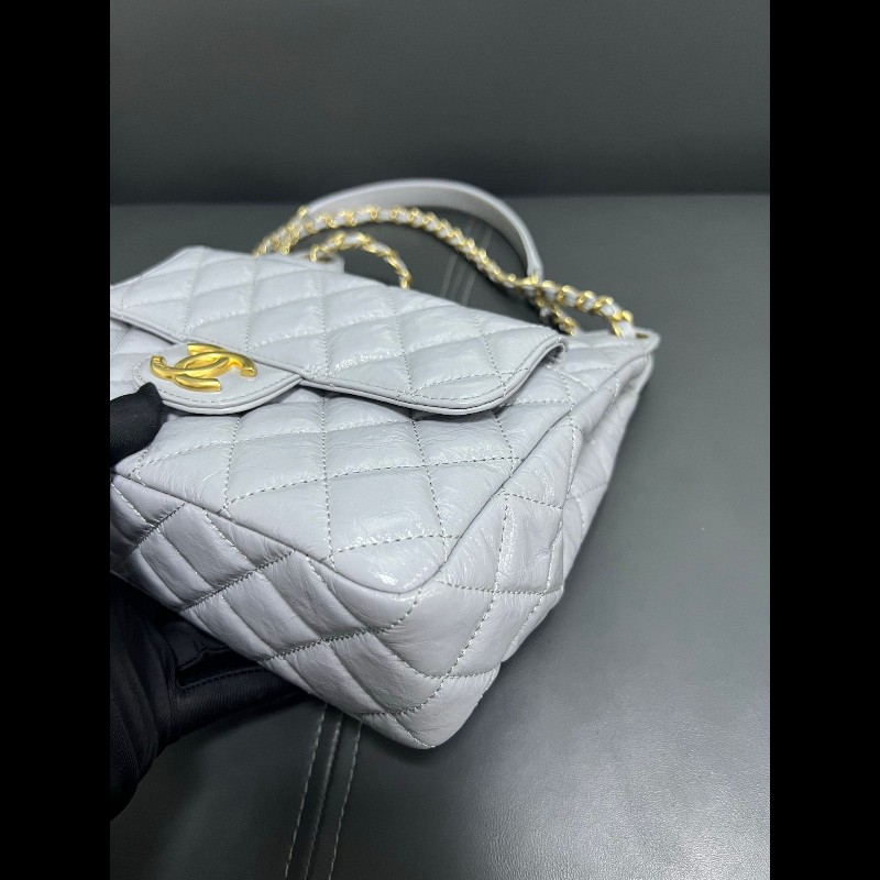 CHANEL 23b天猫精靈
灰色油蜡皮中號-14