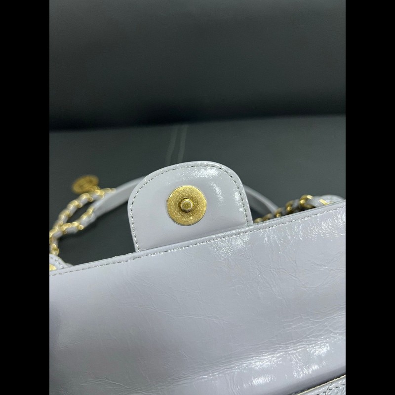 CHANEL 23b天猫精靈
灰色油蜡皮中號-19