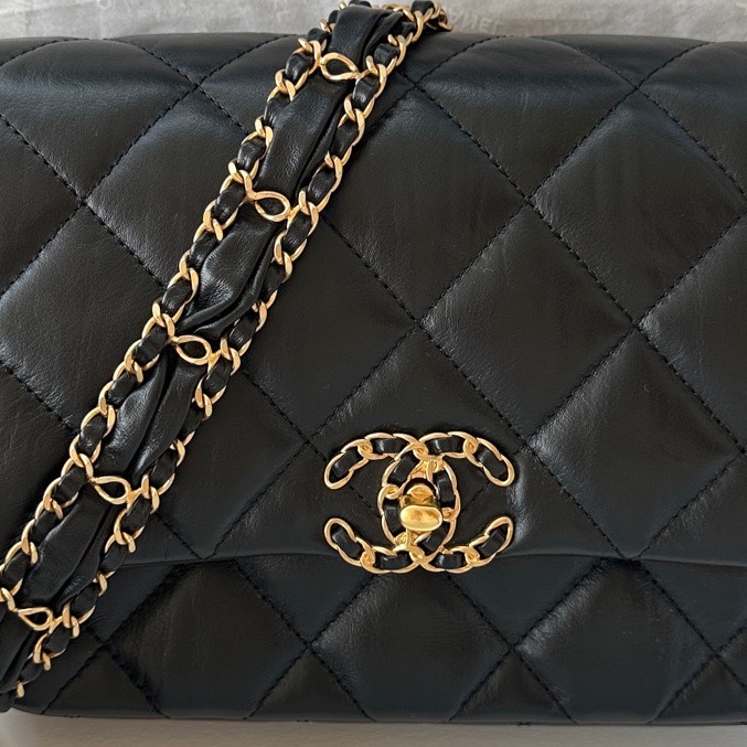 【配件:盒子、防塵袋 💕 】 Chanel 23k hobo 19bag系列 寬鏈條豆腐包 黑金 黑色 金扣 褶皺牛皮 單肩 斜挎-3