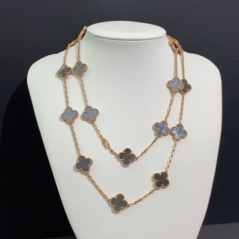 VCA梵克雅寶VIC限定款銀曜石一套二十花項鍊，銀曜石給人很神秘的感覺，不同角度呈現黑色，灰色，銀色三種顏色 23年購入-2