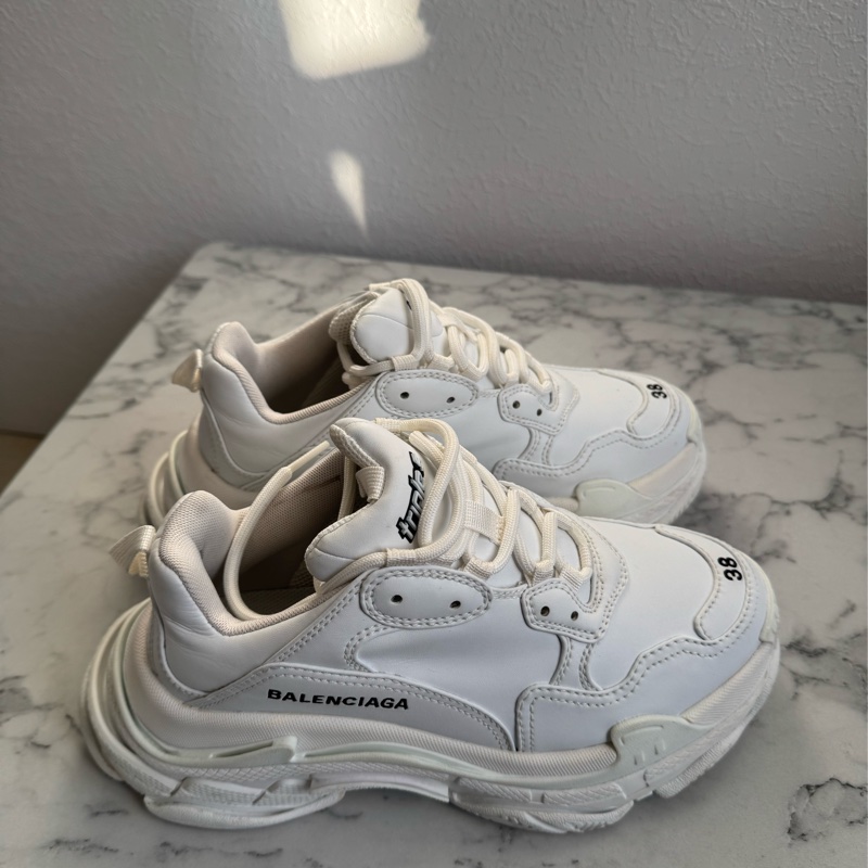Balenciaga白色老爹鞋38號-1