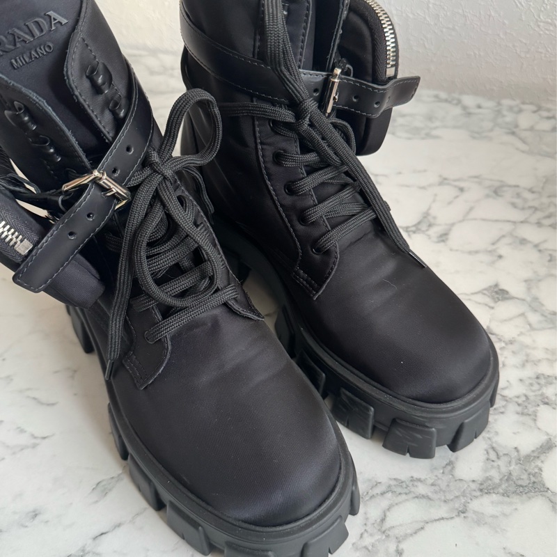 prada尼龍厚底軍靴(側邊兩個小包)-2