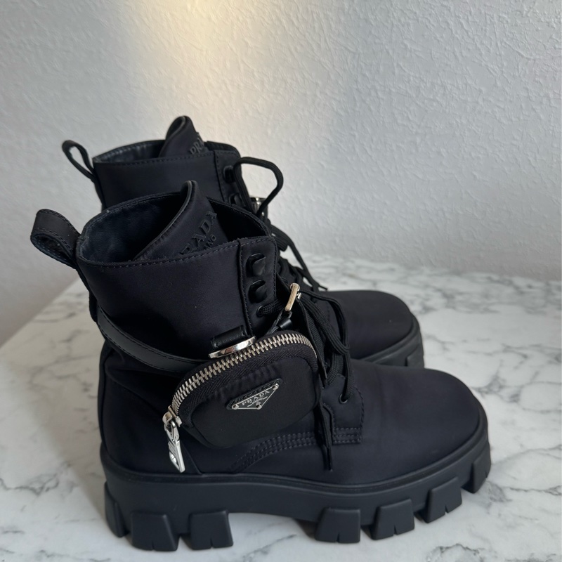 prada尼龍厚底軍靴(側邊兩個小包)-3