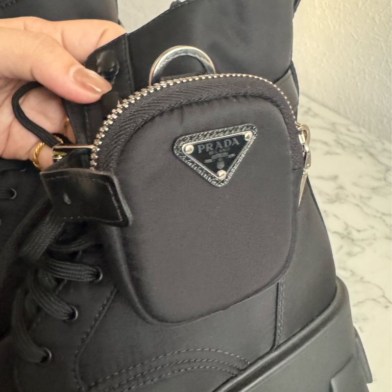 prada尼龍厚底軍靴(側邊兩個小包)-18