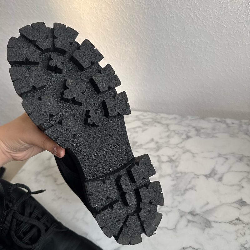 prada尼龍厚底軍靴(側邊兩個小包)-25