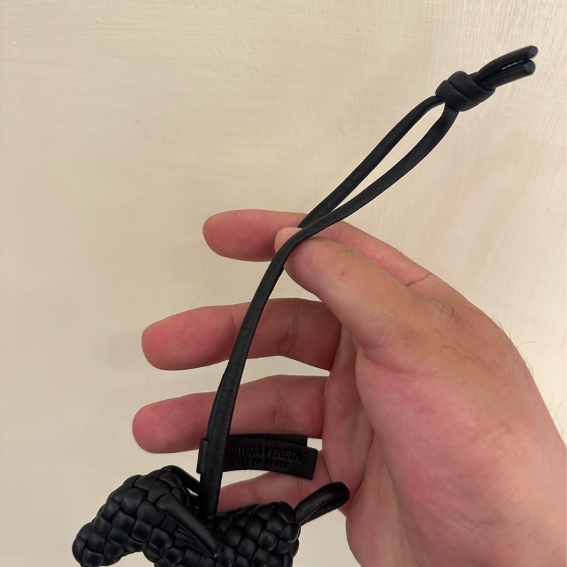 BV黑編織小狗吊飾-9