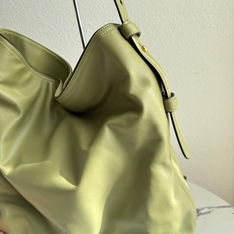 Gucci 牛油果綠超級好看的肩背包垂垂度很漂亮-3