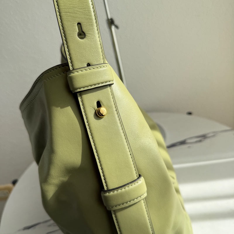 Gucci 牛油果綠超級好看的肩背包垂垂度很漂亮-6