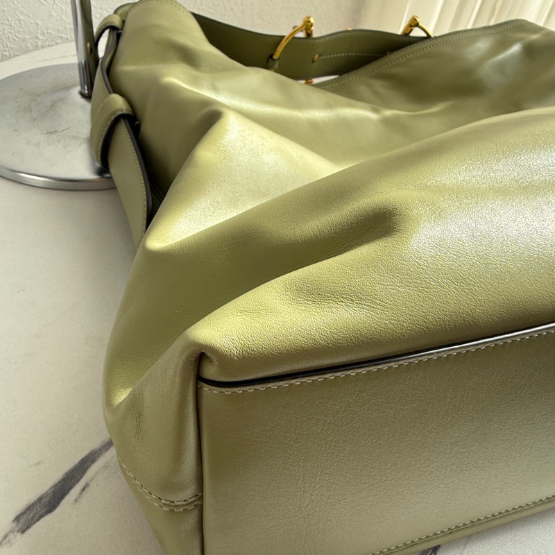 Gucci 牛油果綠超級好看的肩背包垂垂度很漂亮-8