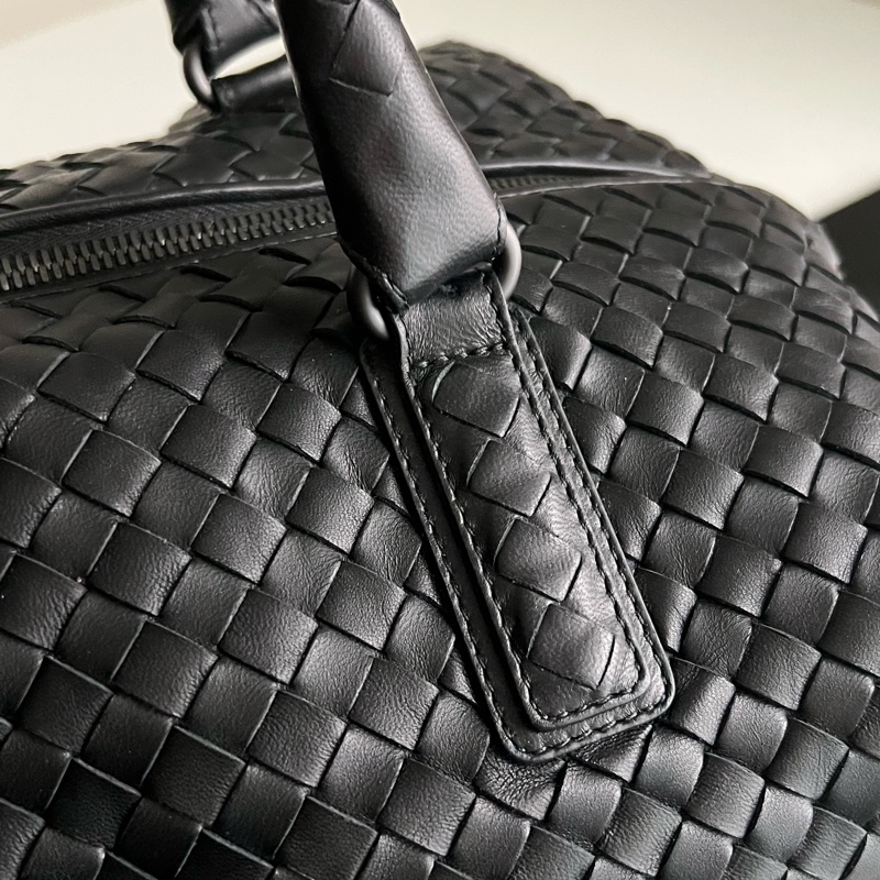 BV 小羊皮編織手提包/肩背包（三種不同的背法） 黑色-13