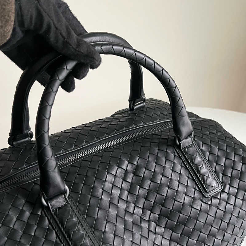 BV 小羊皮編織手提包/肩背包（三種不同的背法） 黑色-18