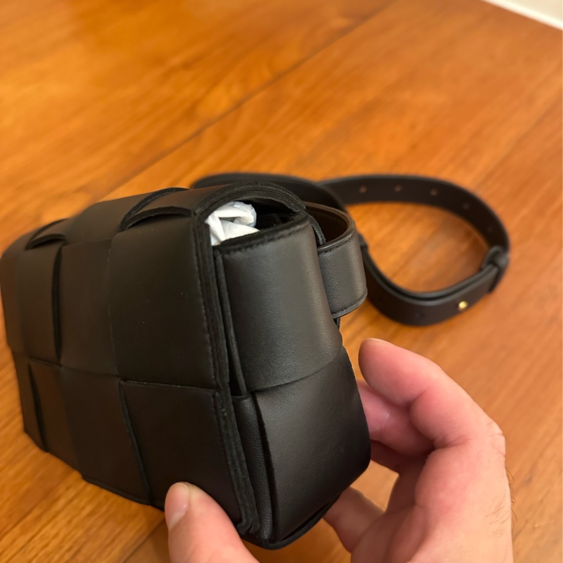 BV 黑2*4橫式腰包斜背包-1