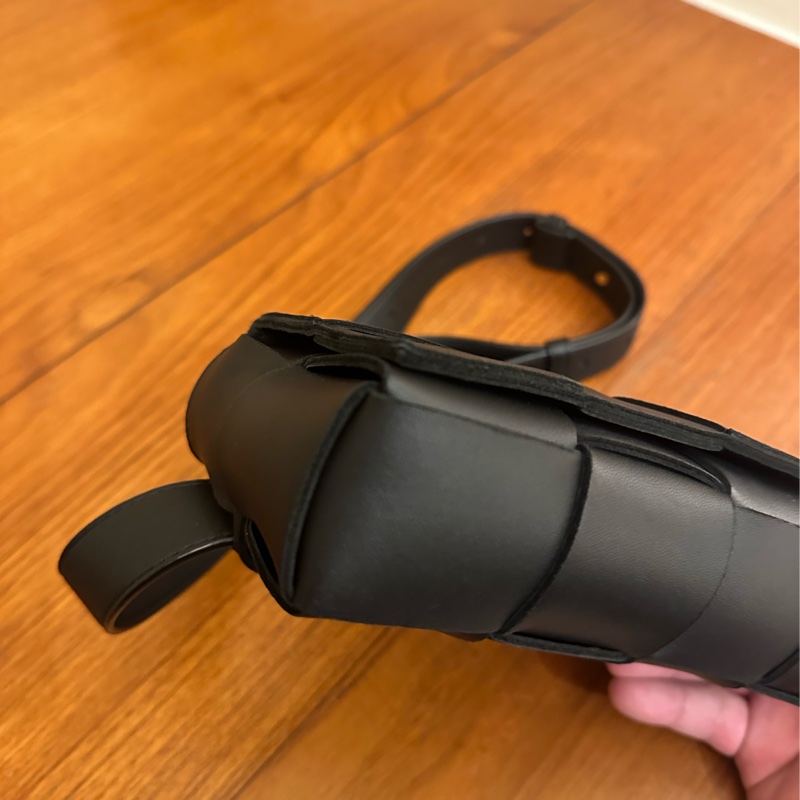 BV 黑2*4橫式腰包斜背包-3