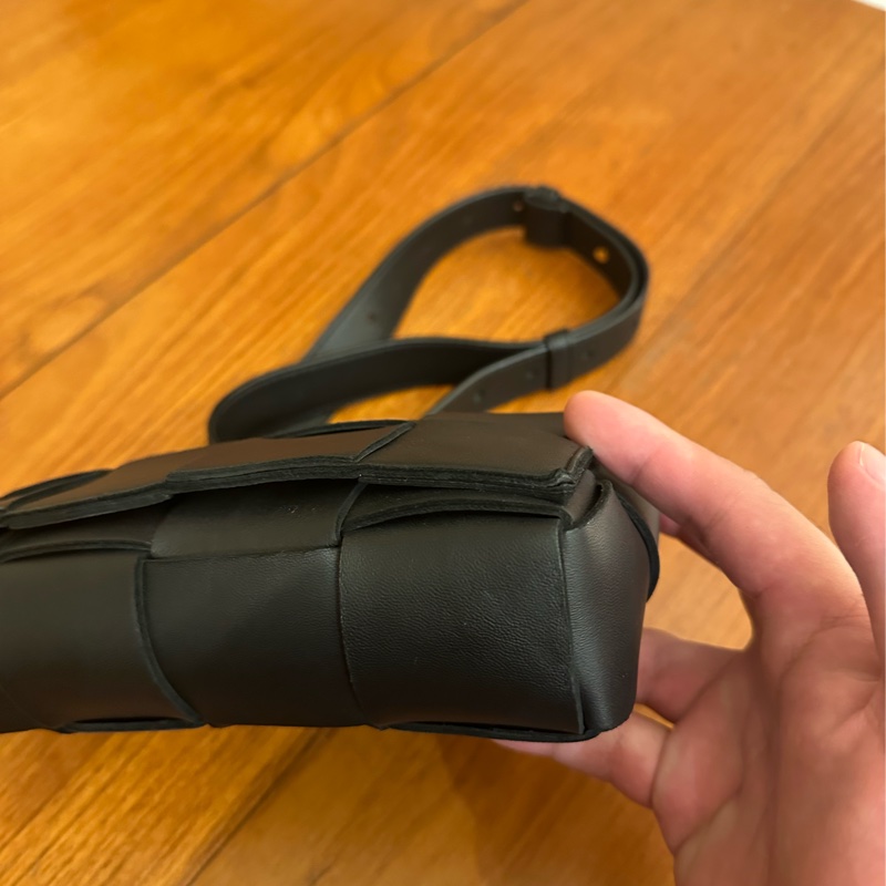 BV 黑2*4橫式腰包斜背包-4