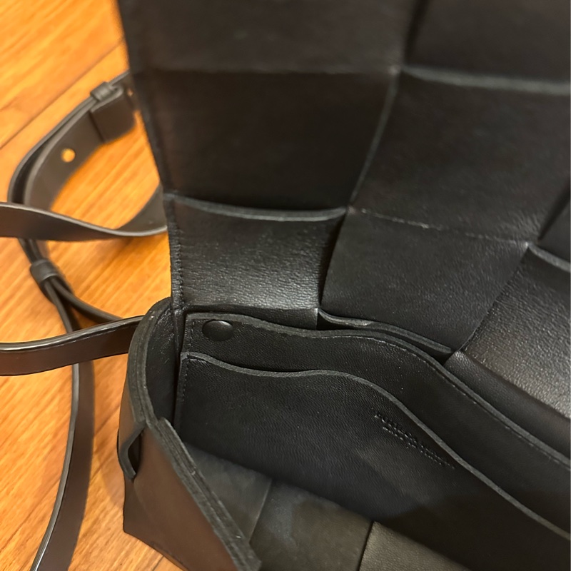 BV 黑2*4橫式腰包斜背包-9