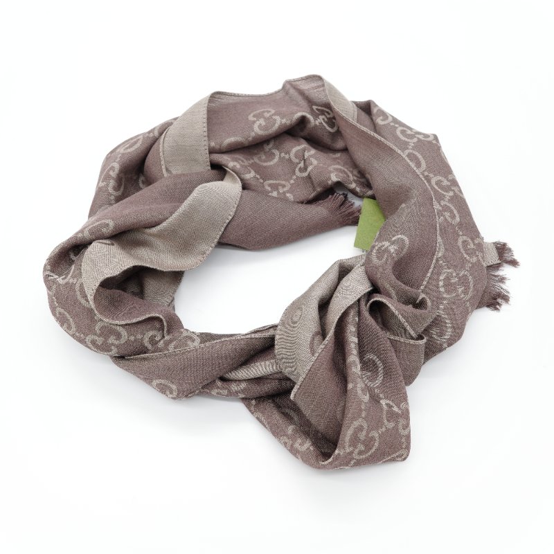 (閒置品♥️吊牌紙袋有)Gucci 古馳 經典 提花 奶棕色 GG 花紋 兩色 桑蠶絲 長款 圍巾-1