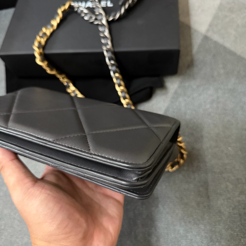 Chanel 19 WOC 雙C菱格紋雙色鍊(深灰）-6