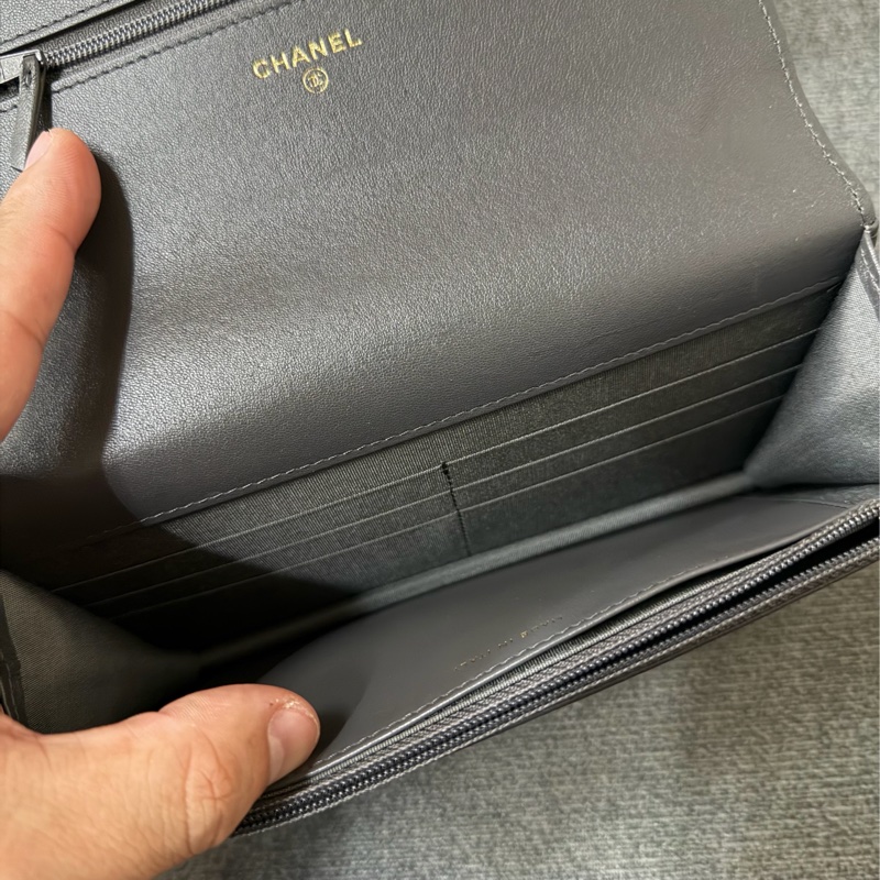 Chanel 19 WOC 雙C菱格紋雙色鍊(深灰）-10