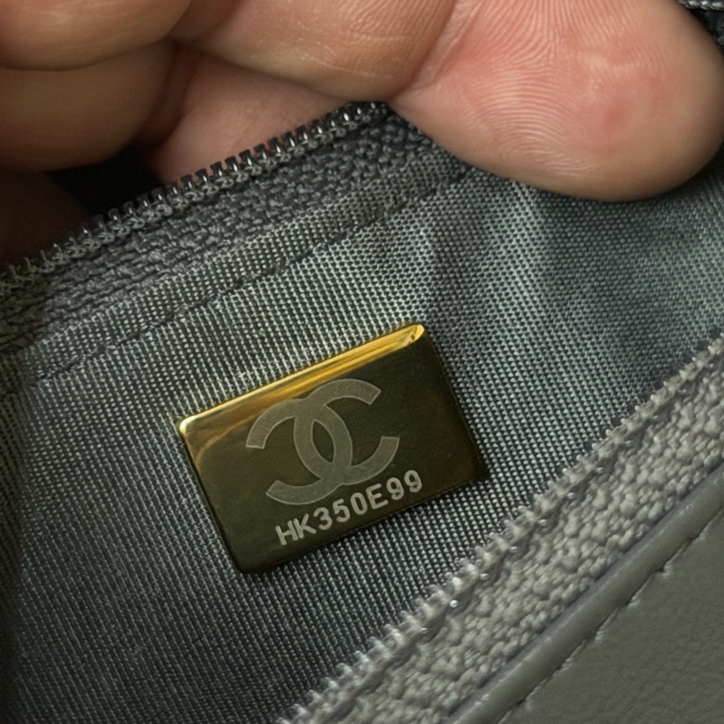 Chanel 19 WOC 雙C菱格紋雙色鍊(深灰）-15