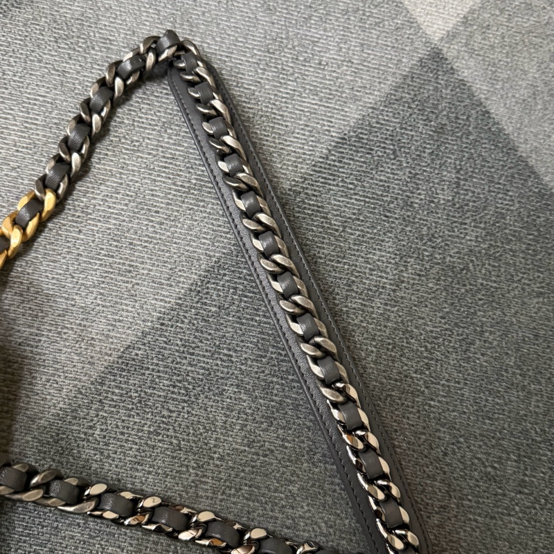 Chanel 19 WOC 雙C菱格紋雙色鍊(深灰）-16
