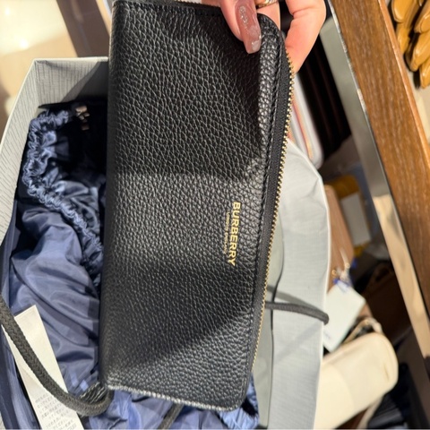 Burberry 拉鏈長夾