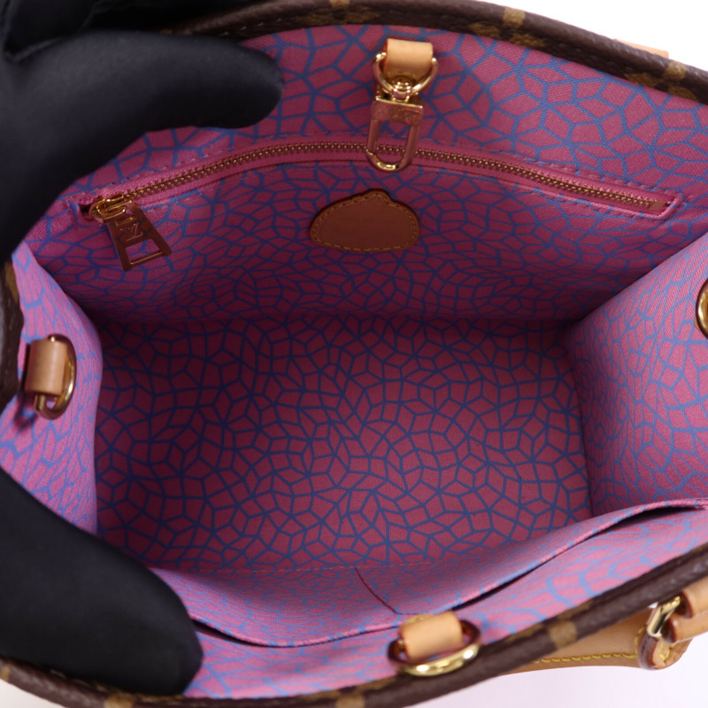 LOUIS VUITTON Monogram LV x YK On the Go PM金扣手挽肩背兩用袋-4