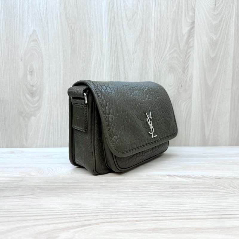 YSL咖綠色銀釦粒面小羊皮NIKI小型郵差包776611-4