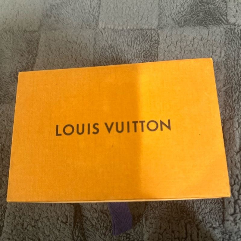 LOUIS VUITTON-4