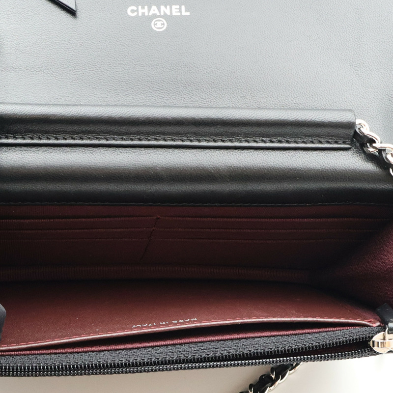 CHANEL 羊皮皮革WOC Wallet On Chain銀扣鏈帶肩背袋-10