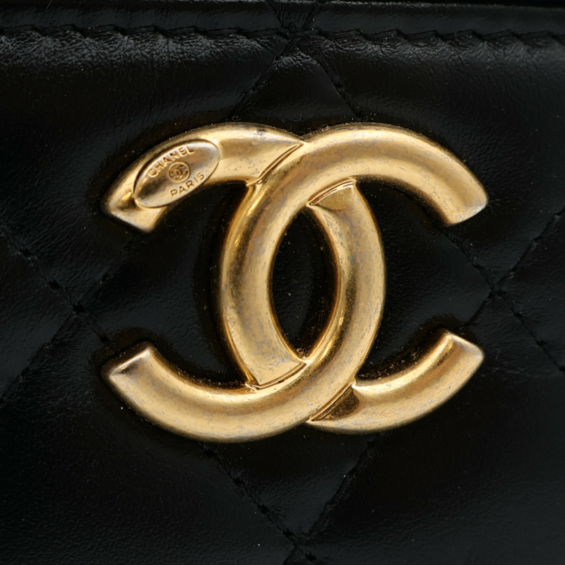 CHANEL 羊皮皮革Mini Vanity Case金扣鏈帶肩背袋-12