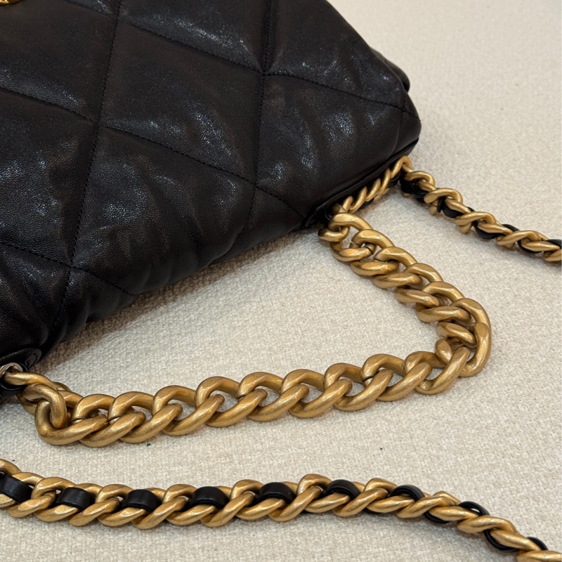 Chanel 19 bag-2