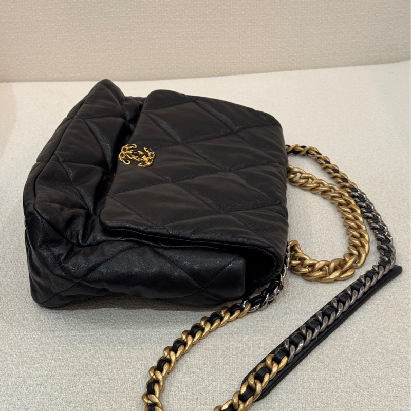 Chanel 19 bag-5