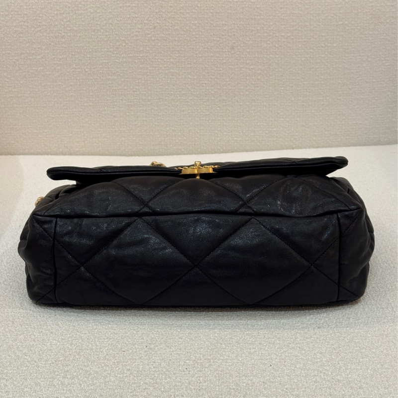 Chanel 19 bag-11